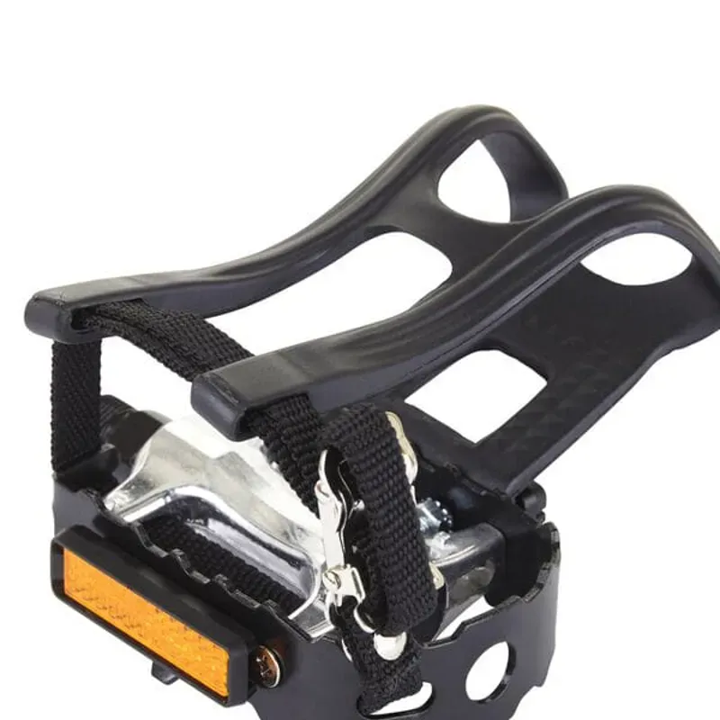 M Part 9/16 Alloy Pedals W/Toe Clips and Straps in Black/ Silver