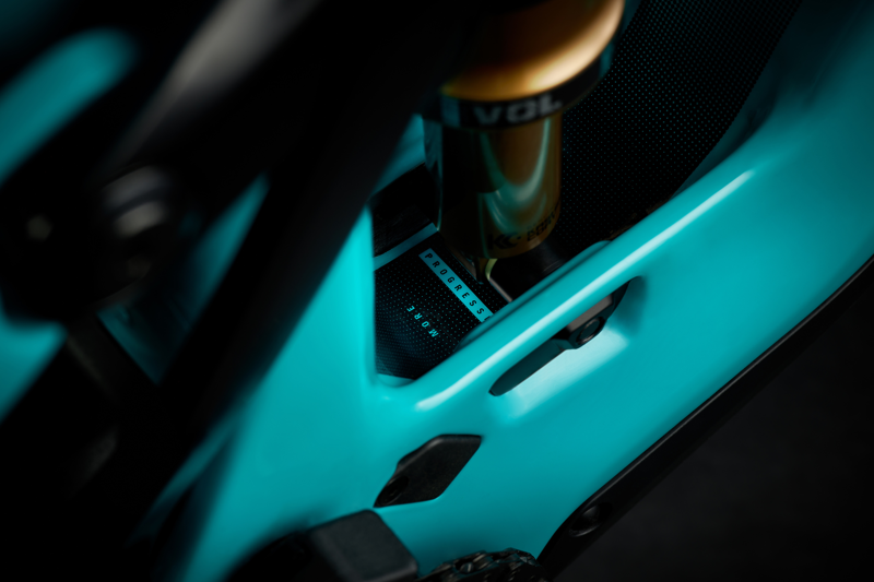 YETI Cycle MTe C-Series C2 Factory 29 in Turquoise-5