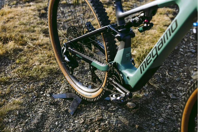 Megamo Reason AL 05 GREEN-1